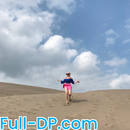 Profile picture of andreea_scarlet