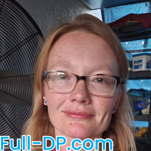 Profile picture of barefootkittyxx