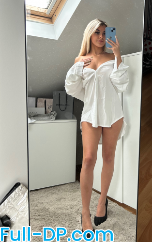 Ellenofficial @ellenofficial_ F2F Full Size header Picture (HD)