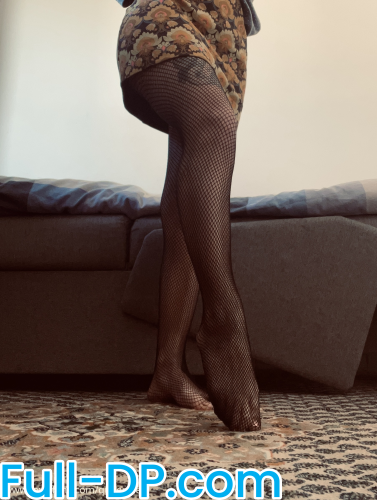 Queen Lile @FindomLile LoyalFans Full Size header Picture (HD)