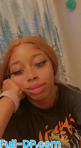 Profile picture of goldenxgoddess