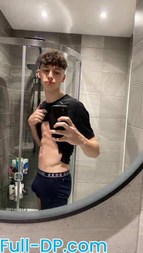 Profile picture of lewisboothyfree