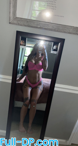 Profile picture of m_kayyy