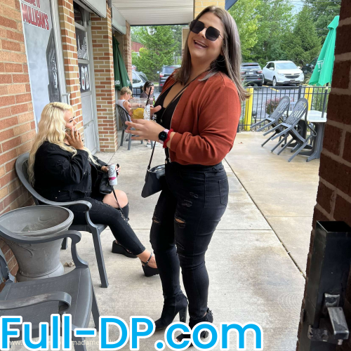 Profile picture of madamenikki