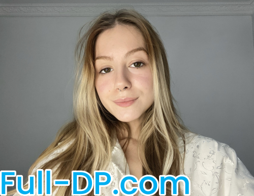 Profile picture of melaniecrystal