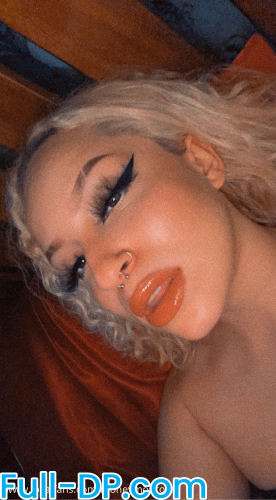 Profile picture of moneymonroe