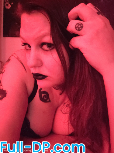 Profile picture of poly_the_manokit