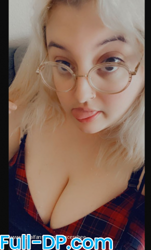 Profile picture of princessbee