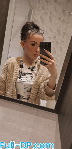 Profile picture of sarah1312