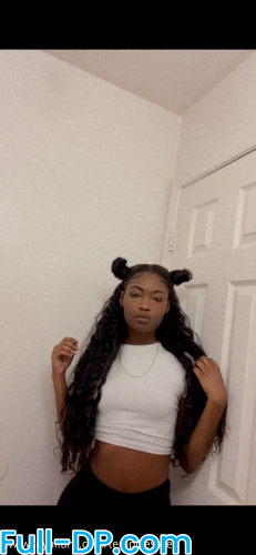 Profile picture of temptressvee