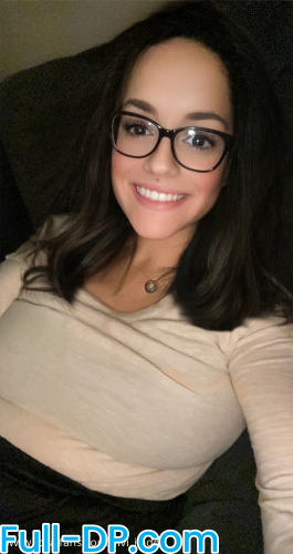 Profile picture of vivi_jaide