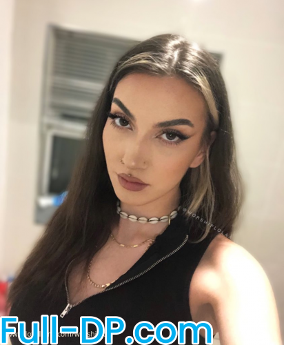 Profile picture of worshiplola