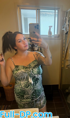 Profile picture of yummyfootqueen